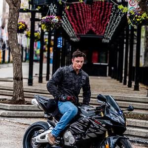 Meet your Posher, Tom